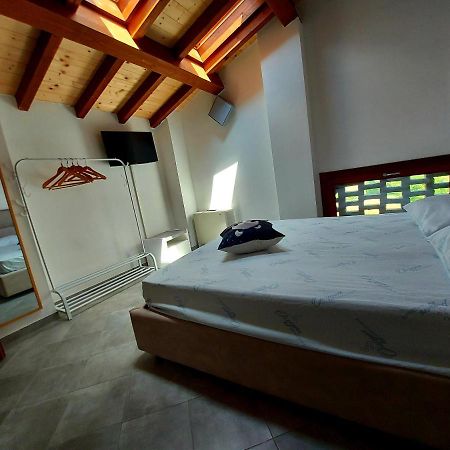 Agriturismo Azienda Agricola Ferrari M.Rita Pozza Bagian luar foto